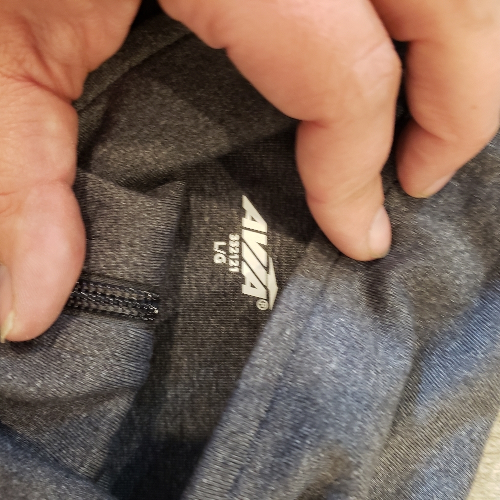 Avia Sweater - Picture 2 of 3